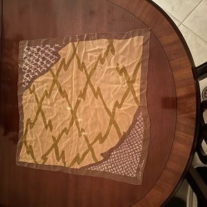 Bill Blass Vintage square silk scarf in excellent shape. 21” x 21” perfect size